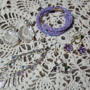 5 Pairs Of Fashion Earrings Purple Tones, Iridescent Beads And Pearls